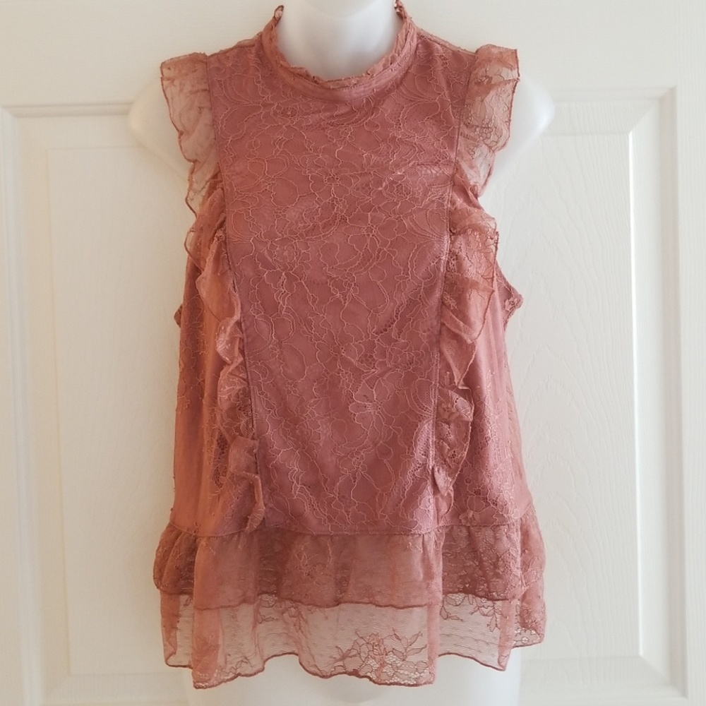 Express lace sleeveless top